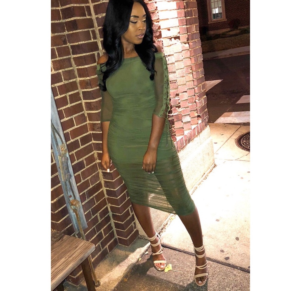 Green Long Sleeve Mesh Midi Dress